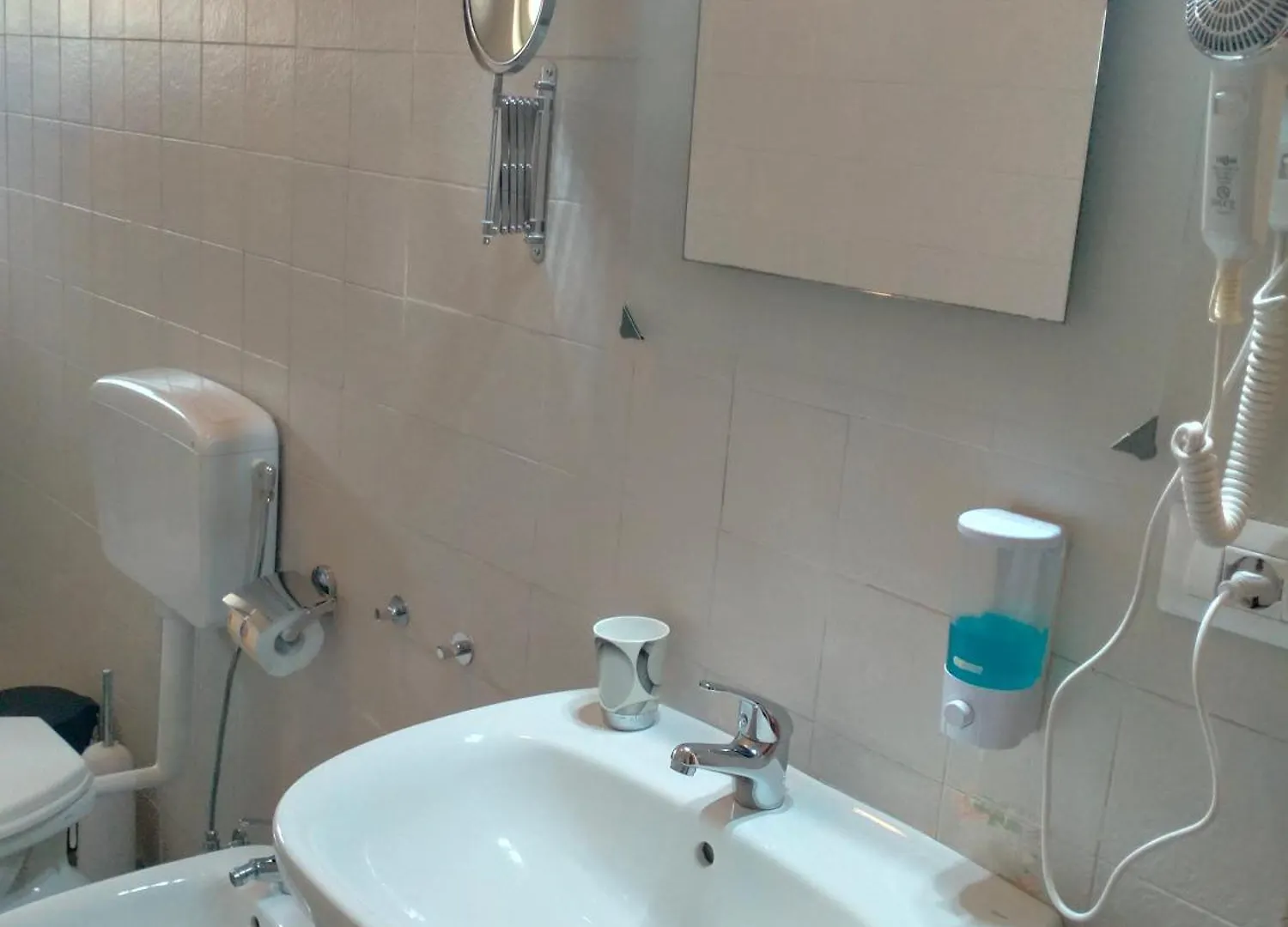 Sicule B&B Aeroporto di Catania Fontana Rossa Italia
